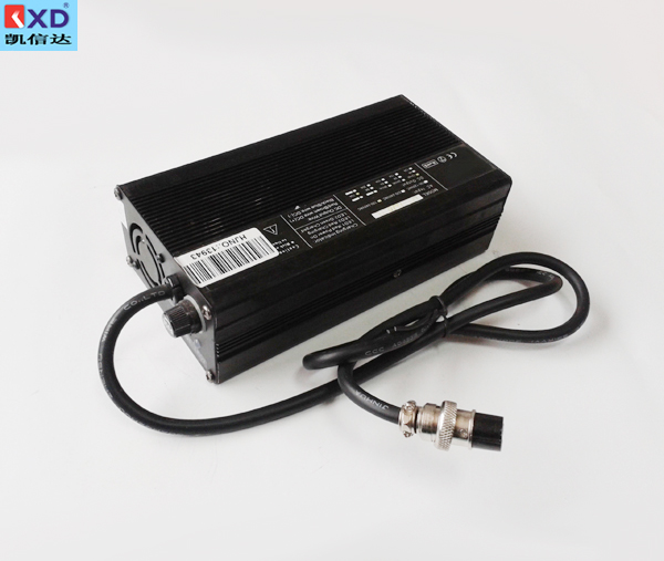 36V5A锂电池充电器