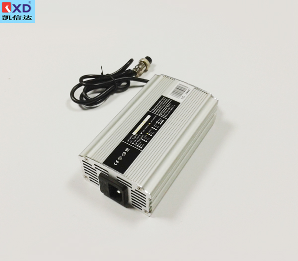 24V2A锂电池充电器